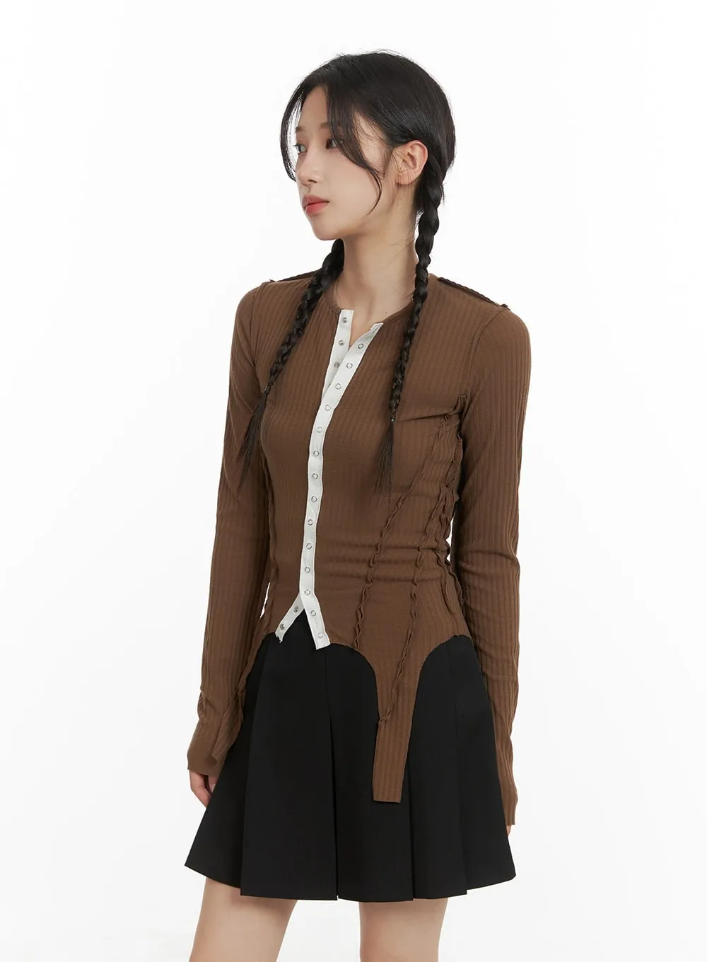 Contrasting Button Long Sleeve Top CM427