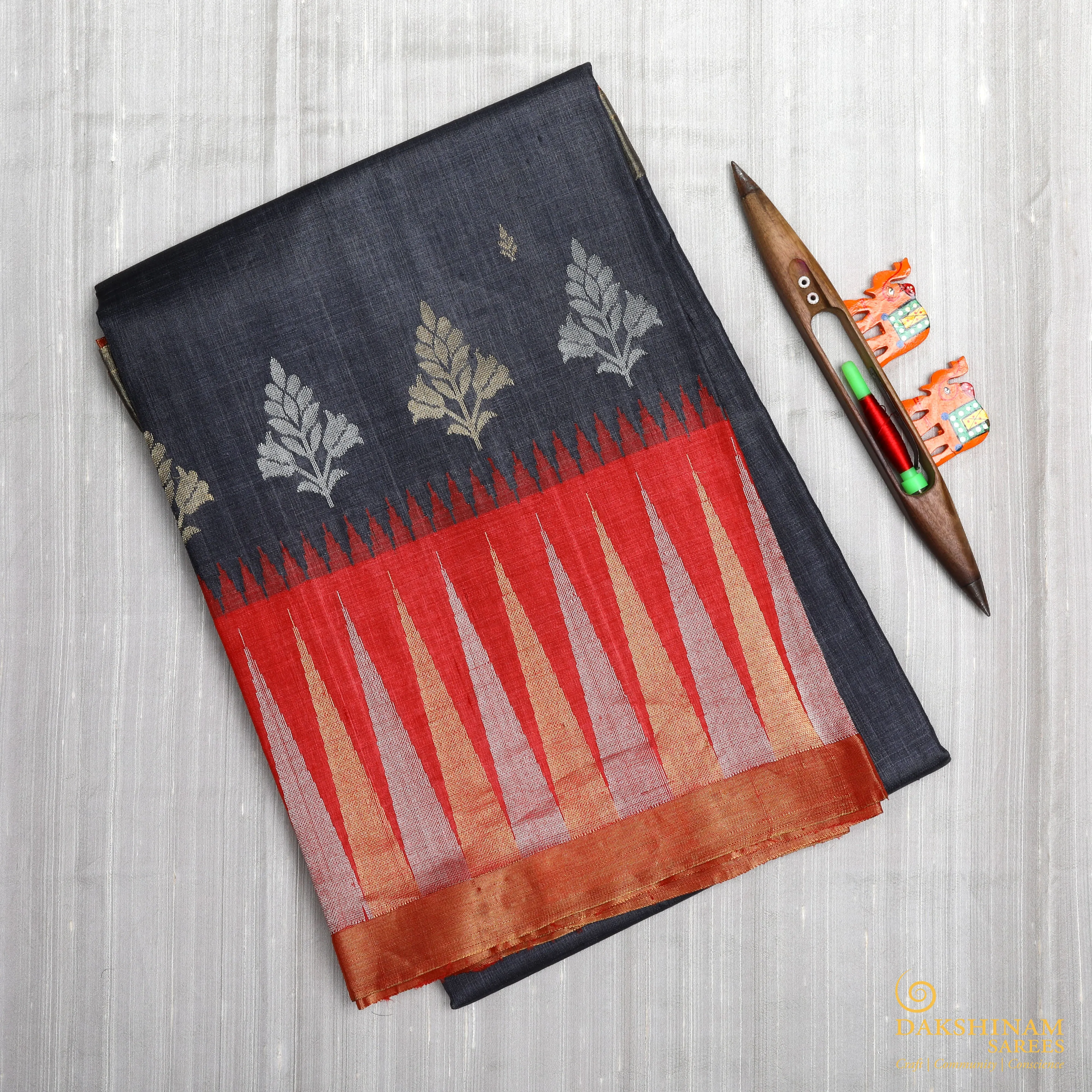 Handwoven Grey with Red Tussar Silk Saree - 1198T000996DSC