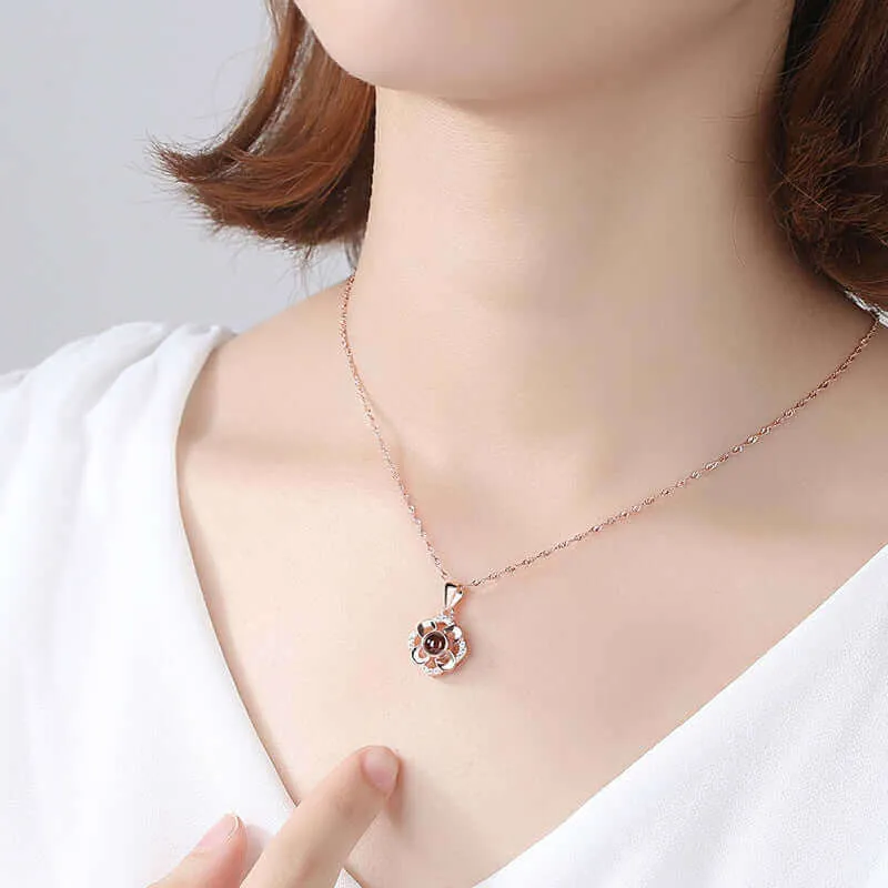 Lucky Four Leaf Clover Projection Necklace For Women Necklace With Picture Inside