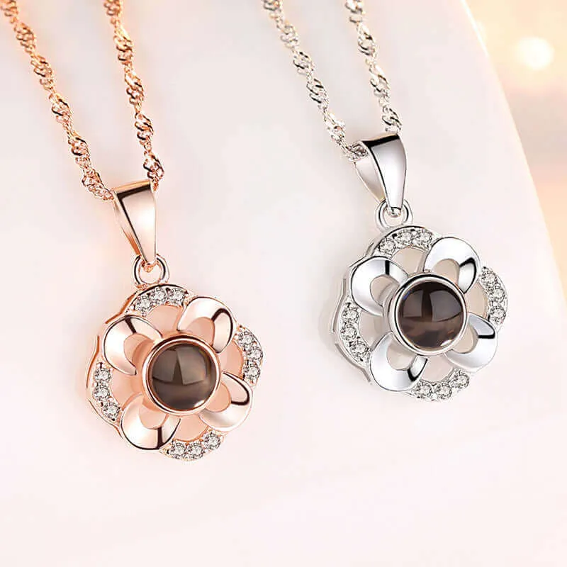 Lucky Four Leaf Clover Projection Necklace For Women Necklace With Picture Inside