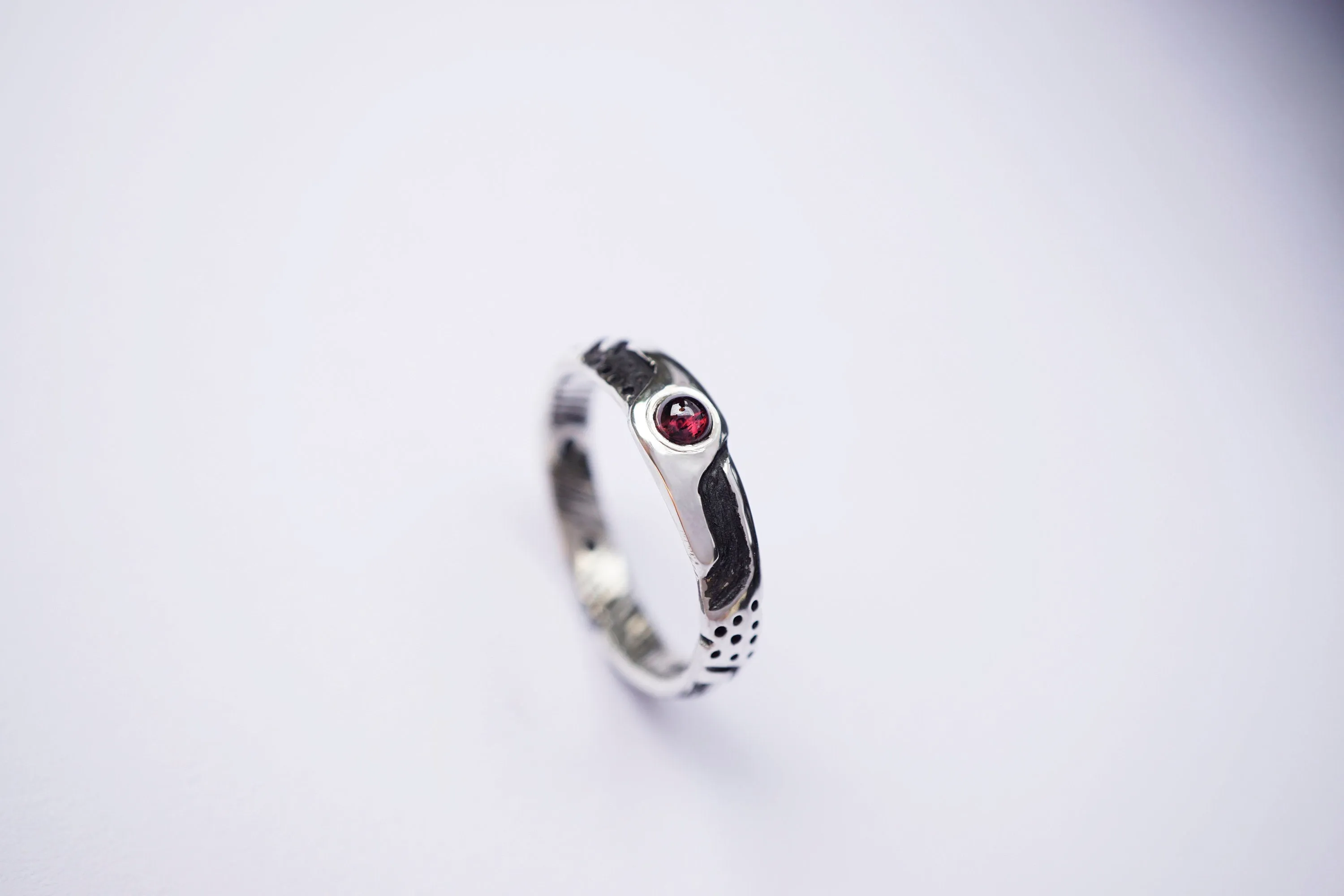 LUKE | Garnet silver ring