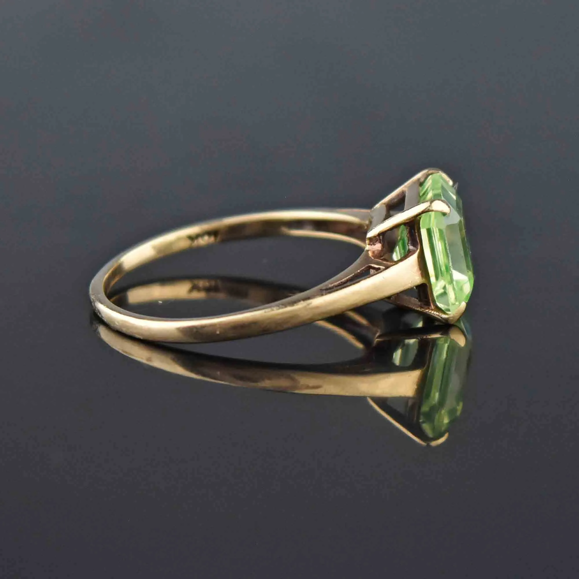 Vintage Art Deco Green Spinel Ring in Gold, Sz 7.25